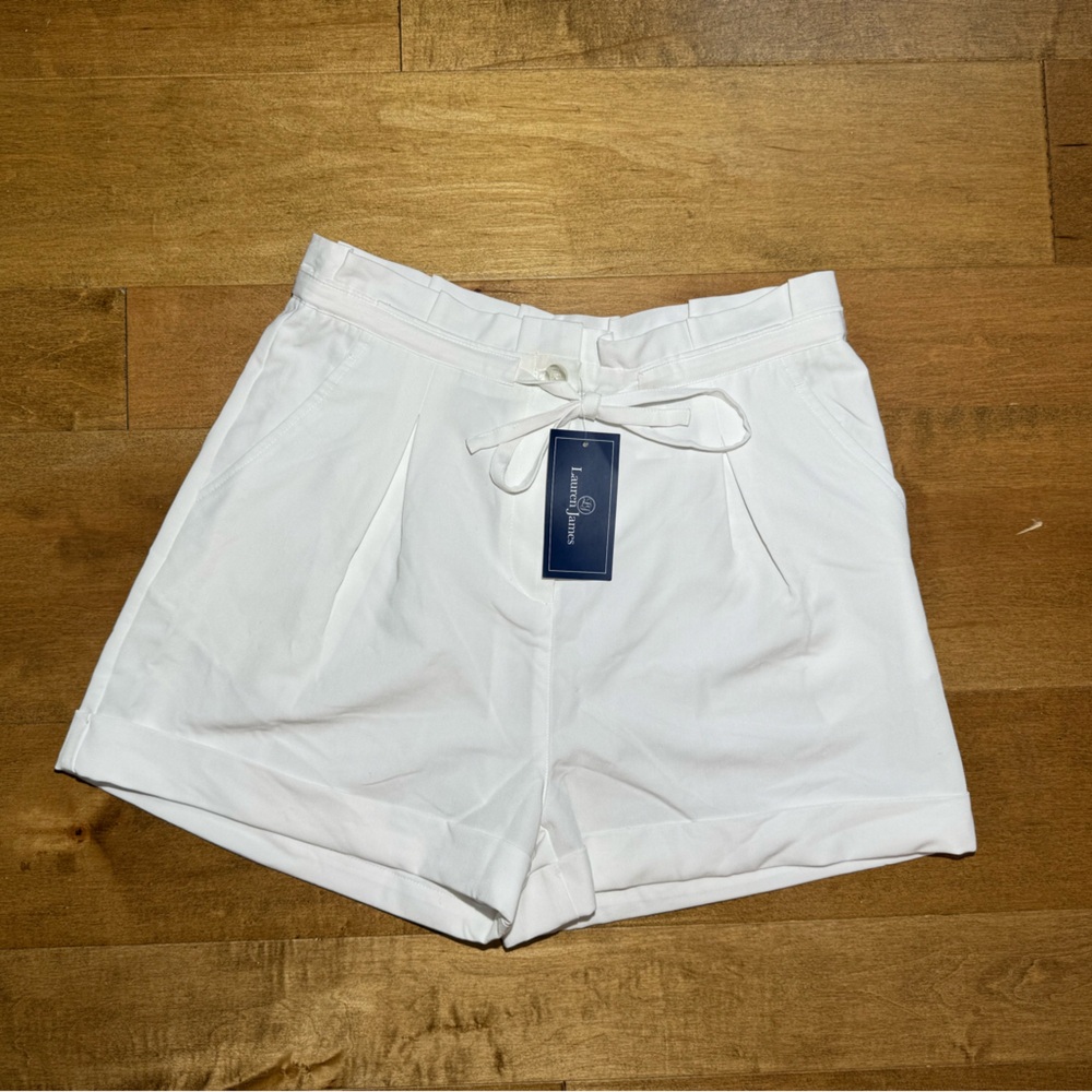 (NWT) Lauren James White Ruffle Top Shorts Women’s‎ Size Large